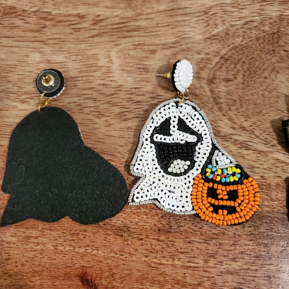 Halloween Beaded ghost earrings 👻 lightweight! - Picture 2 of 5